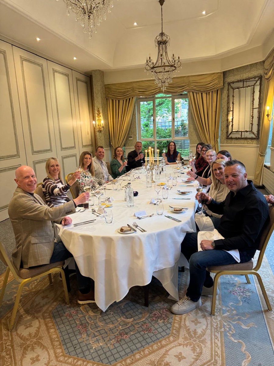 ZannaEvents's tweet photo. Emma had a super FAM trip at the weekend to Carey’s Manor in the New Forest 🦌🌳
Followed by a trip out on the ribs to the Isle of Wight with @teambuilding_co 

#famtrip #networking #eventprofs https://t.co/y5rM4O8lC6