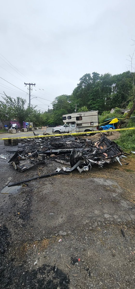 choeshow's tweet photo. NEW: Massive RV explosion overnight in Seattle’s N. Beacon Hill hood. Happened at the intersection of 24th Ave S and S Bayview St. 
Neighbors say several homeless drug addicts were arguing and fighting. Then they heard a giant boom. 
This city is not ready for the FIFA World Cup. https://t.co/sjLX1WVBgi