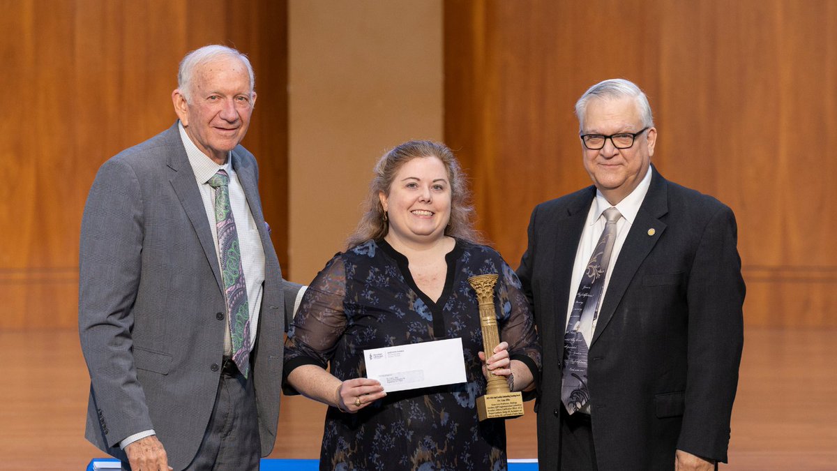 HouChristianU's tweet photo. Congratulations to Dr. Lisa Ellis on being named HCU’s 2025–2026 Opal Goolsby Professor of the Year! 👏

HCU’s highest teaching honor recognizes her outstanding commitment to student success, mentorship, and academic excellence.

Read more: https://t.co/cxxvIibmuK https://t.co/rycyYCEGZE