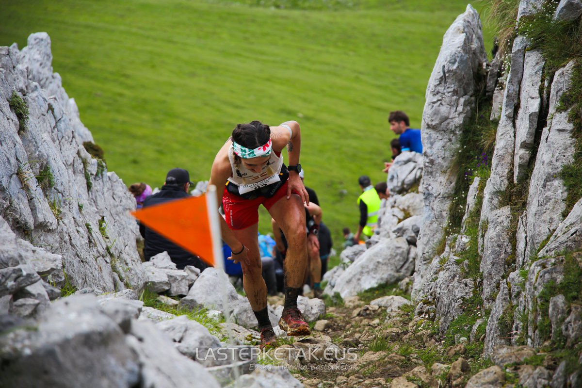 lasterketak's tweet photo. 📷 1500 ARGAZKI / FOTOS / PHOTOS
⛰️ XXV. ZEGAMA-AIZKORRI MENDI MARATOIA
👉 https://t.co/dfk9xZKs6k

@zegamaaizkorri

#lasterketak
#mendilasterketak
#zegamaaizkorri
#zegama
#euskalherria
#korrika
#trail
#trailrunning
#run
#running
#basquecountry
#runningcommunity
#runningterritory https://t.co/2XS6EukH8i