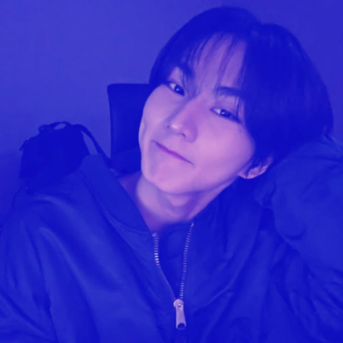 Jiyeontyu's tweet photo. @goldnayxo узнать будущее, очень надо 

#OUR_GLOW_IS_SEVEN
#BLUE_MOON_7_DESTINY https://t.co/IIOL94KE9R