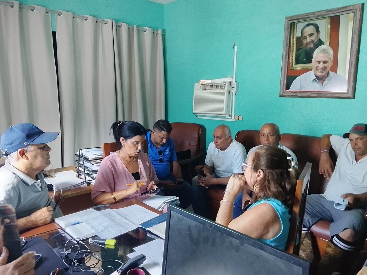 RubioBonome's tweet photo. Se reúne el sudgrupo agua del GES CDP con el SES CDM de Guanajay y su sudgrupo de agua, buscando soluciones para el abasto a la población 
#ArtemisaJuntosSomosMás https://t.co/WHkcxMslfS