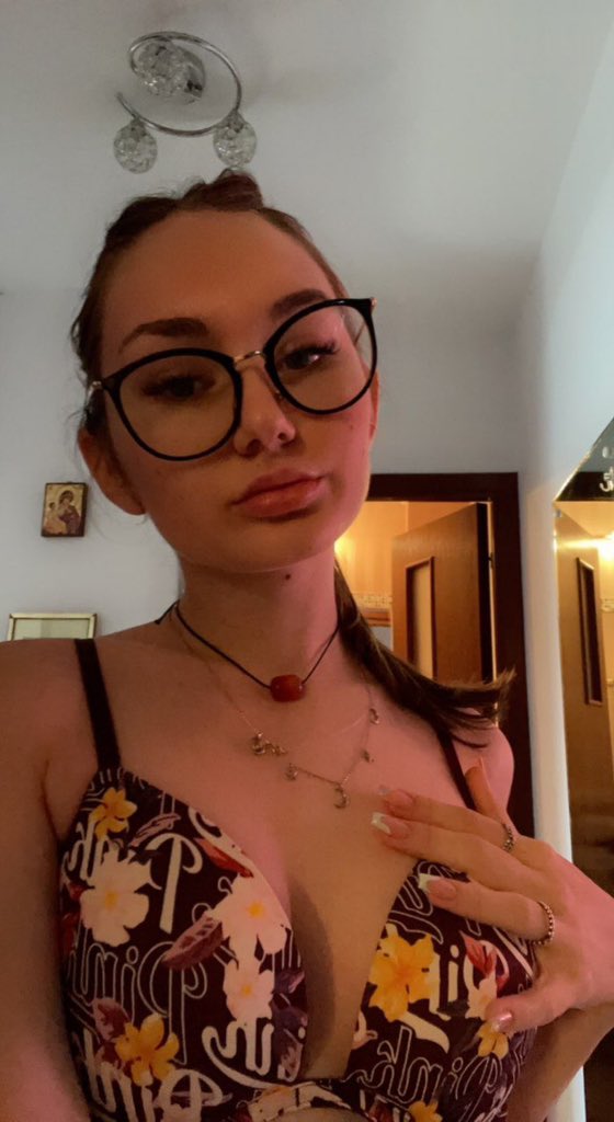 paisleyscmp's tweet photo. Let get naughty 😈 daddy 🍆💦🥵👅 https://t.co/HokXRgbFx4