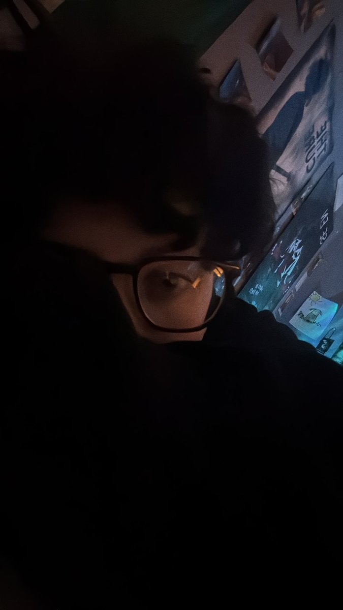 sixteencandless's tweet photo. not feeling best pleased and also iโm too impatient and now ive fucked myself #moneywaster https://t.co/XkXsM5yNWd