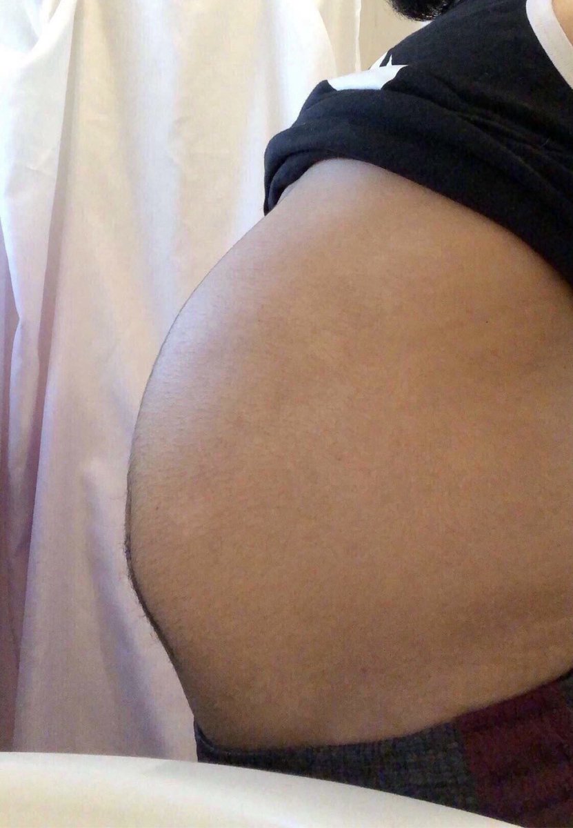 Balloonbellyman's tweet photo. Oh man talk about being stuffed! I ate 30 chicken nuggets, large fry, Oreo McFlurry, and drank a large coke for dinner. I feel so full and tight that I might pop. Definitely gonna lay down naked rubbing my massive belly. #bellyinflation #inflation #fetish #kink https://t.co/tPEXKsNFSq