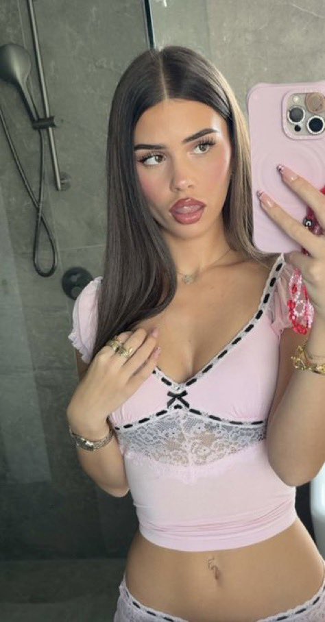 DomMasterBeta's tweet photo. Are there any freaks dumb enough to be spoonspigs for scammers? Daddy’s never tried it 🥵

You’d have to be the lowest of the low https://t.co/74usXYNcbw
