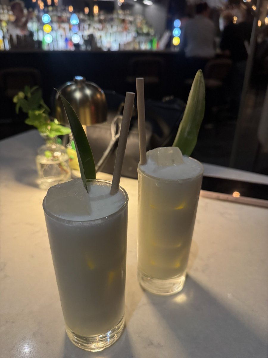 Hotandcutee's tweet photo. Whats better than gaming? Drinking!! 
Preferably both at the same damn time😋 https://t.co/ypWYZmuAG4