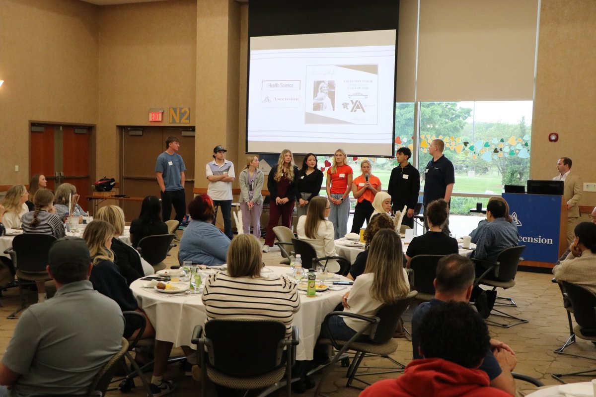 FPSDistrictWI's tweet photo. 🖤💛 Thank you to local business &amp; community partners who joined us for the annual Saber Business Alliance Breakfast at @AscensionWisc on Tues! Guests heard Youth Apprenticeship stories, updates on FHS construction, &amp; explored hands-on Auto demonstrations led by students. https://t.co/p6CimhIH0U