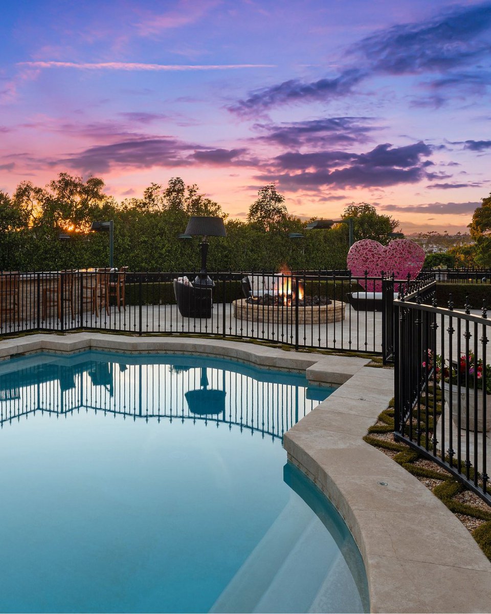 PacificSIR's tweet photo. A coastal estate with the scale and presence of a private resort.

10 Old Ranch Road, Laguna Niguel, CA 92677
$12,000,000 | 9 Beds, 10.5 Baths

Represented by Ryan Immel
949.500.5641 | ryan.immel@sothebysrealty.com https://t.co/bFXYtQemR7