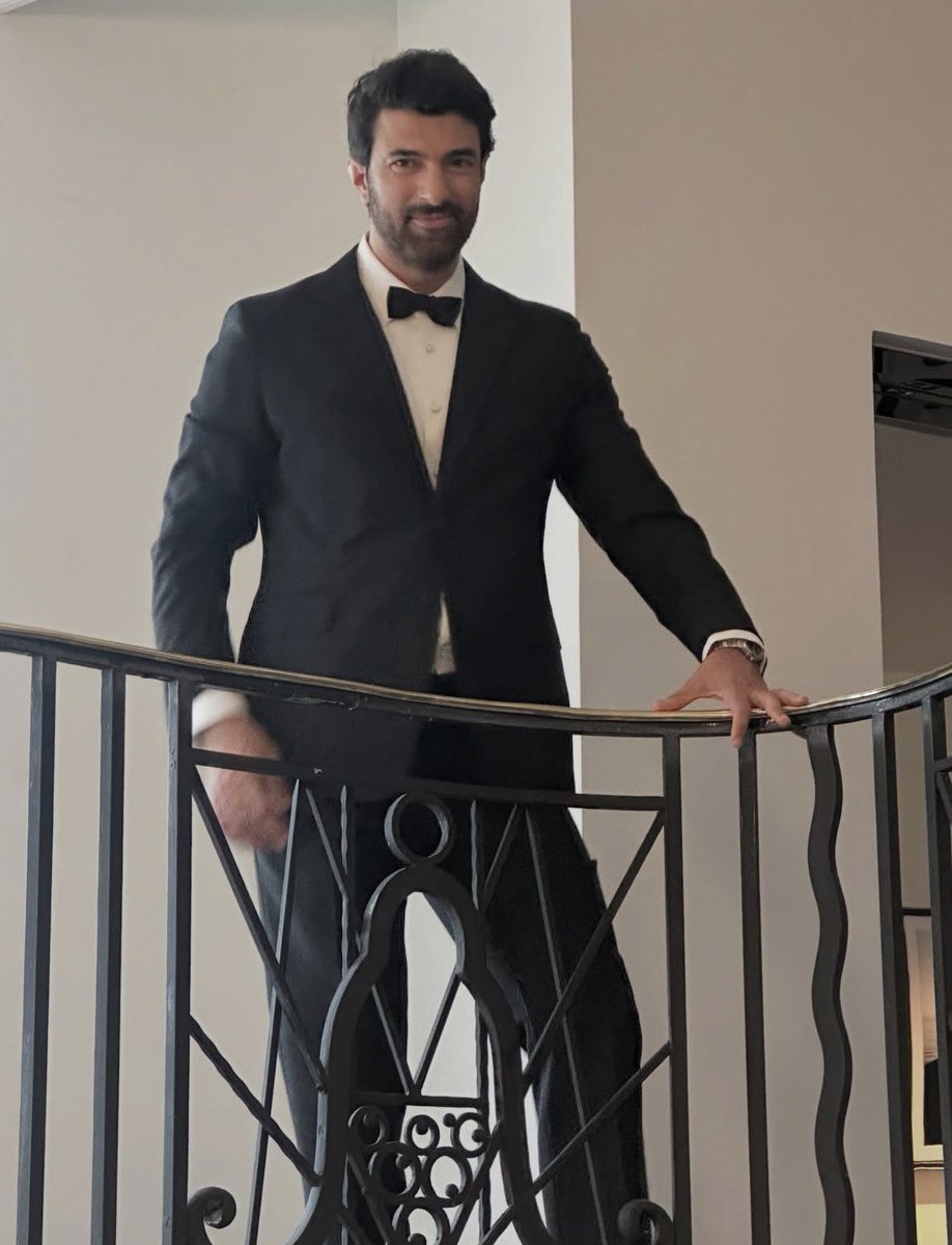 dizievrenii's tweet photo. #EnginAkyürek 💥 https://t.co/FSam5lRgYJ
