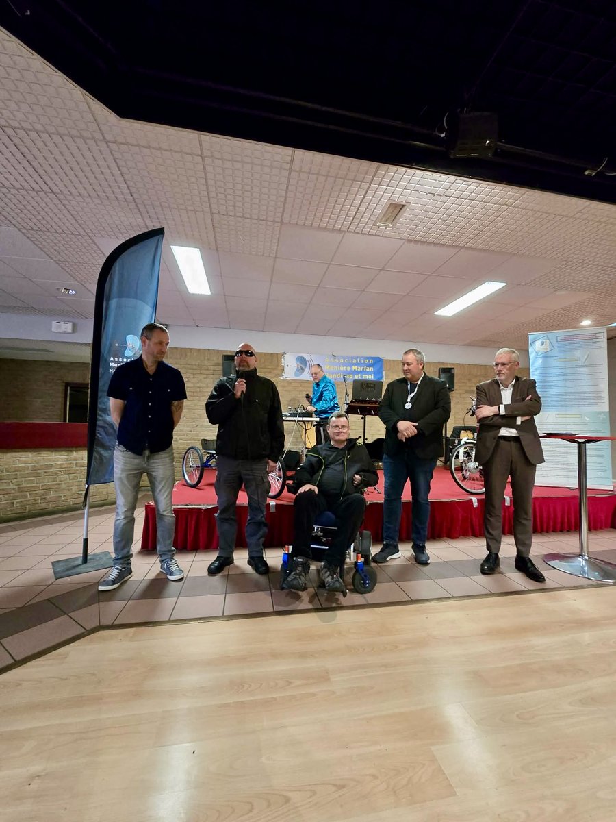 NicoXeno's tweet photo. Ce fut un honneur de prononcer quelques mots lors de la remise de tricycles adaptés par l’association « Menière-Marfan » pour rappeler que notre commune se tient à ses côtés comme à ceux de ses administrés les plus vulnérables. https://t.co/YbfAHZH7PS