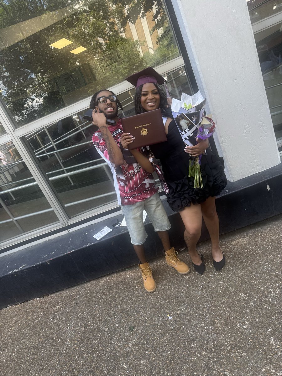 thatboygrimeyy_'s tweet photo. Proud of you @_niyamarshe 💕 https://t.co/hdMek67PuY