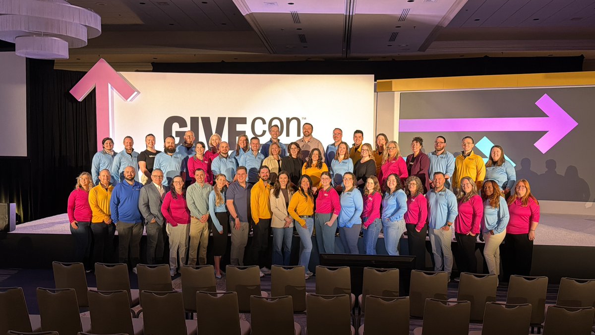 bloomerangTech's tweet photo. Another day at GiveCon 💚

Today included the launch of the 2026 Giving Signals Report + podcast conversations onsite with nonprofit leaders, customers, and industry friends 👀

Big ideas. Real momentum.

One more day to go.

#GiveCon2026 https://t.co/TLjbN0y9zD