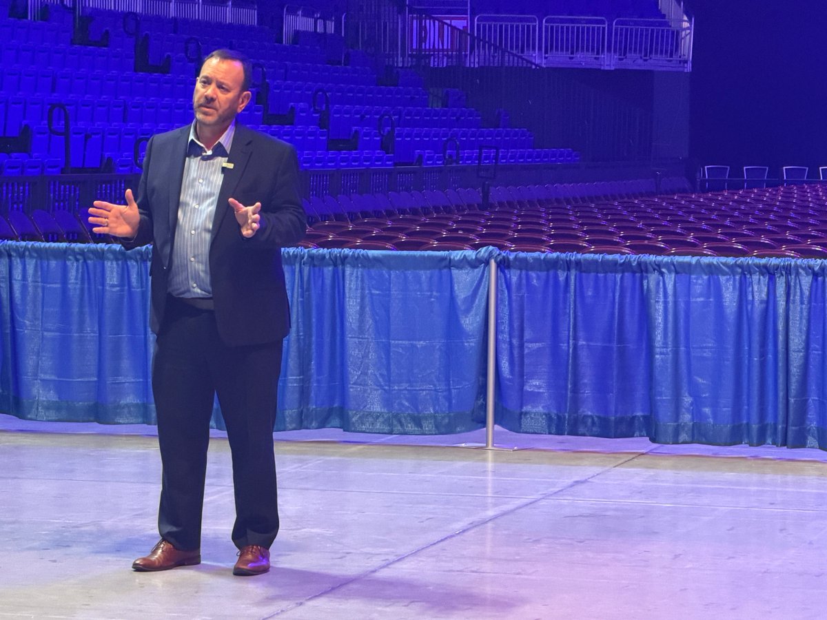BerryCenter's tweet photo. 🎬 Lights, cameras, graduation! 🎓

Superintendent Dr. Doug Killian visited the Berry Center to film an episode of People &amp; Programs, getting an inside look at the audio, video and production work that helps bring each graduation ceremony to life.

Full episode coming soon! https://t.co/AA9ywGeVTI