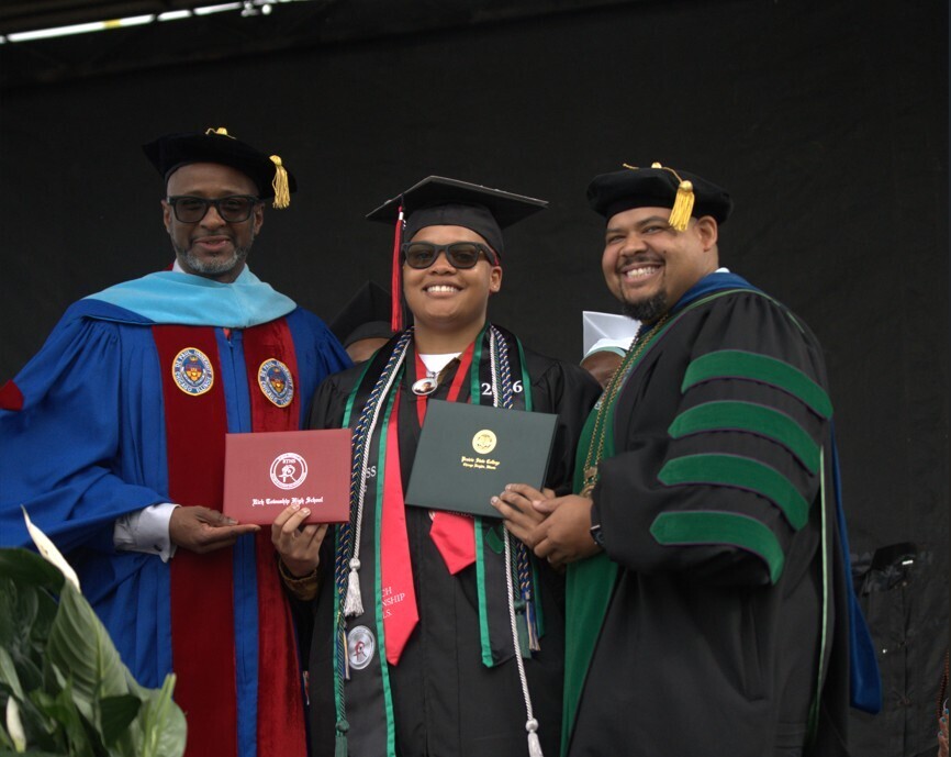 RichTownshipHS's tweet photo. Rich Township Senior Earns Associate Degree Before High School Graduation https://t.co/KxLIGffBdD https://t.co/dBT640vcX9