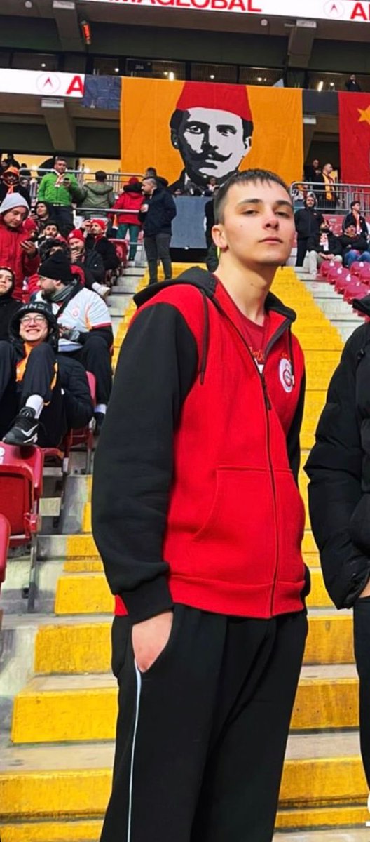 uATrakyaUNI's tweet photo. Grubumuzun sevilen isimlerinden canımız, kanımız, kardeşimiz Caner Gülver'in doğum gününü kutlar; nice mutlu, huzurlu ve sağlıklı bir ömür dileriz.

#ultrAslanUNI #uAUNITRAKYA https://t.co/e8XJZqThOX