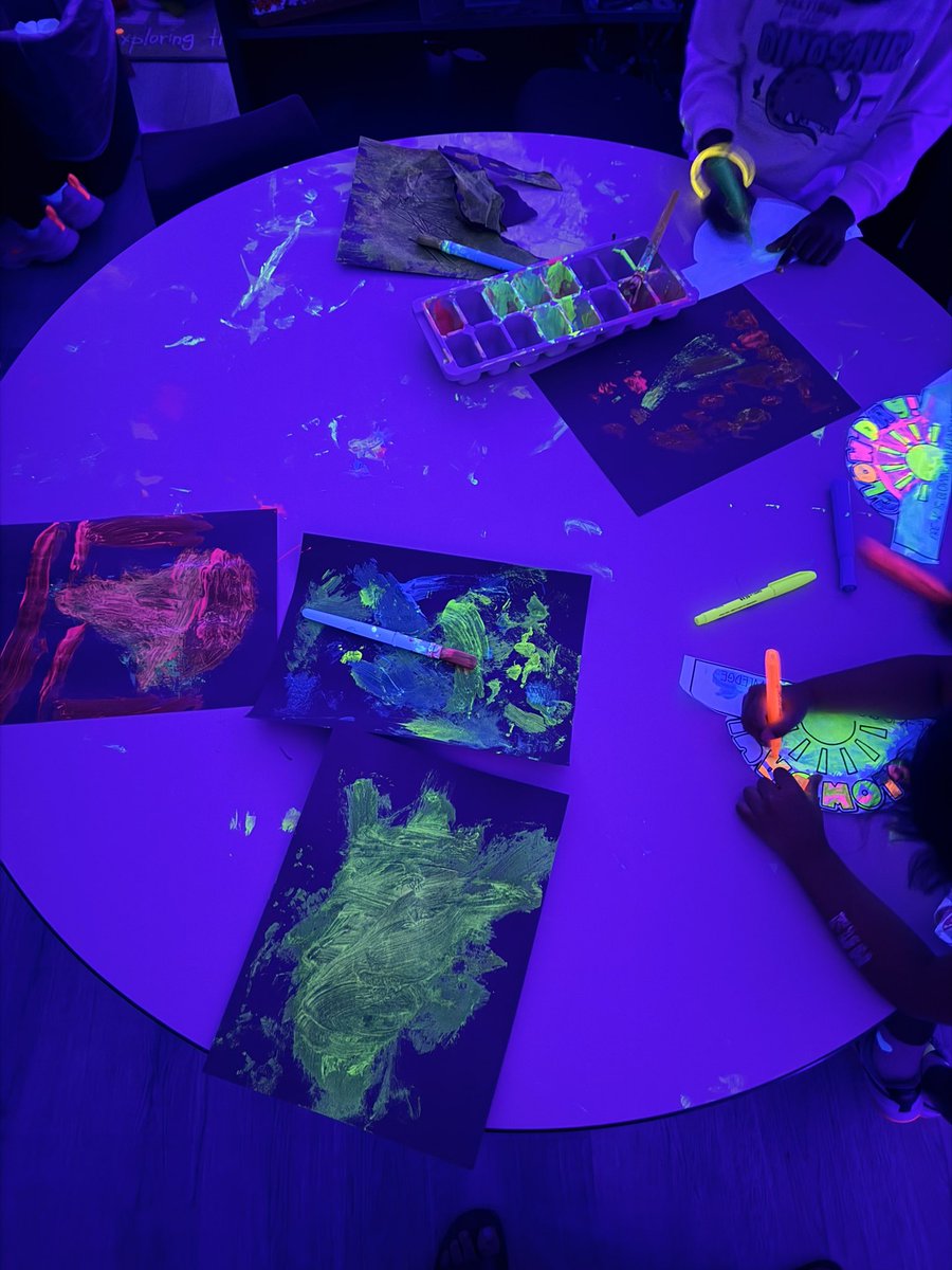 HaileyLewisprek's tweet photo. Glow Day was a blast! We did a letter hunt, graphed our glow bracelets, and conducted a science experiment! https://t.co/TNVFgp68N8
