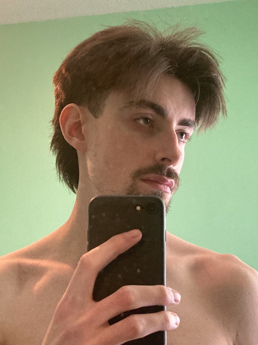 Ryder7Reed's tweet photo. @Grindr IG vs Grindr https://t.co/1hOfBxBzsD