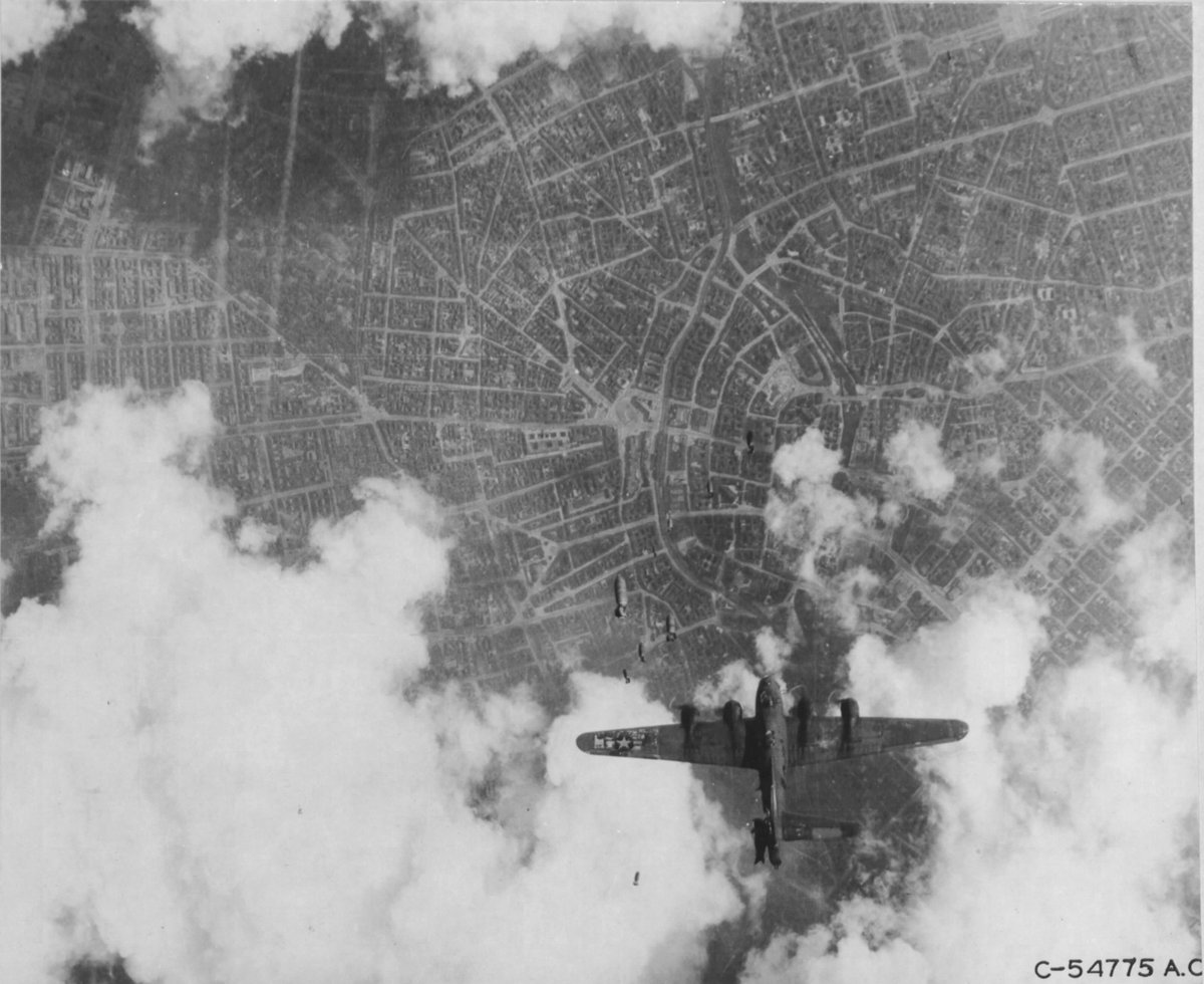 Voices of WW2 tweet media