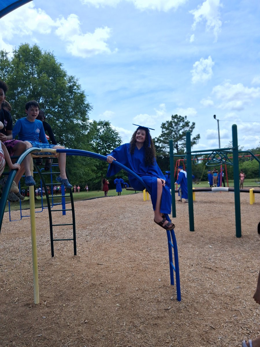 Lawndale_TPSD's tweet photo. What a joy to celebrate the Class of 2026 — we are so proud of you! 🎓✨ It was wonderful seeing our former students back with us, sharing smiles and stories. 💙💛#tpsd #HeartOfAChampion #allforoneoneforall https://t.co/RAUqhYvDWK