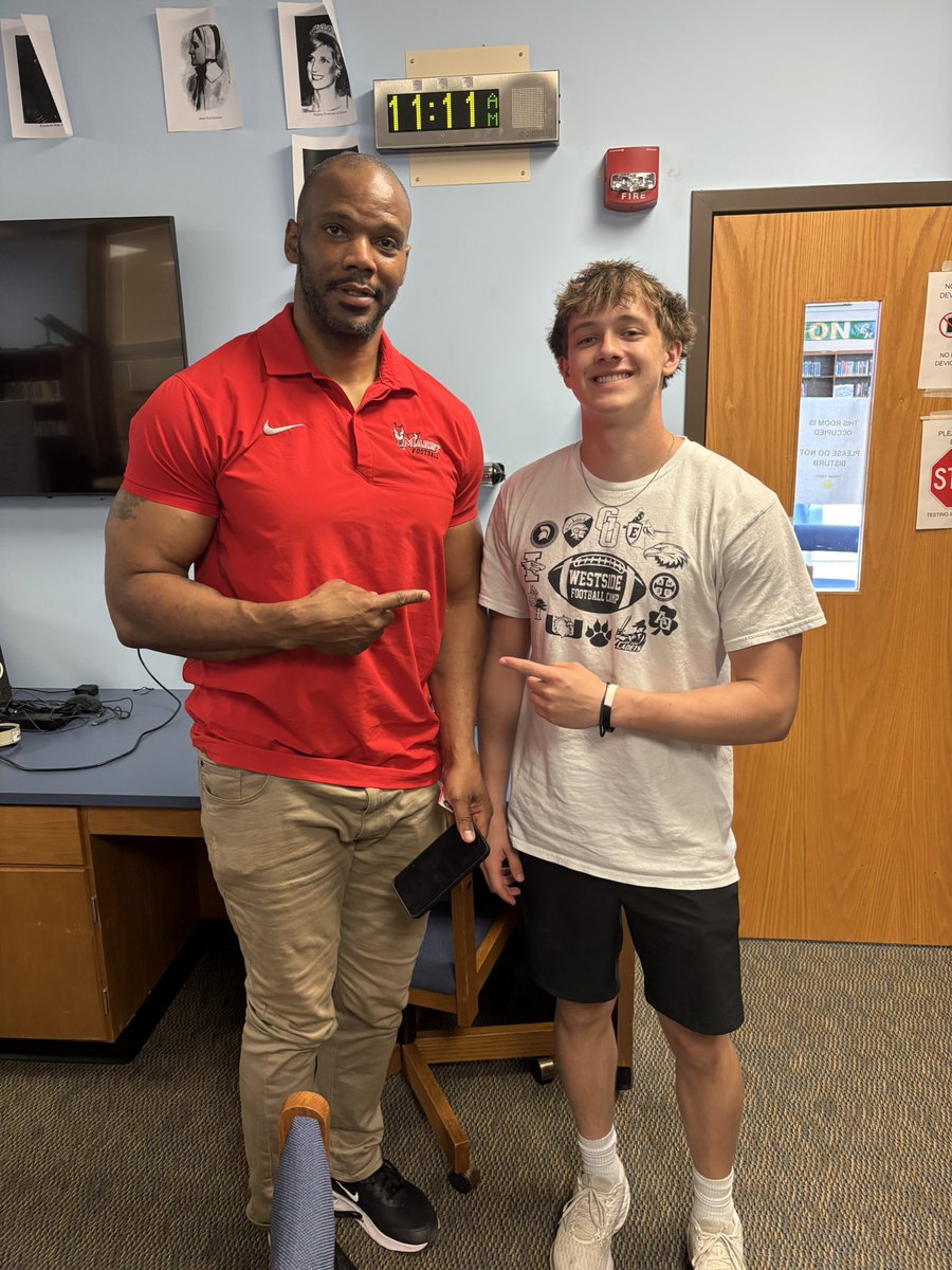 ryderzuch3's tweet photo. Thanks to @CoachKaiEllis for coming out to talk more about @Marist_Fball! @CTC4CHANGE https://t.co/rN15T8nTZz