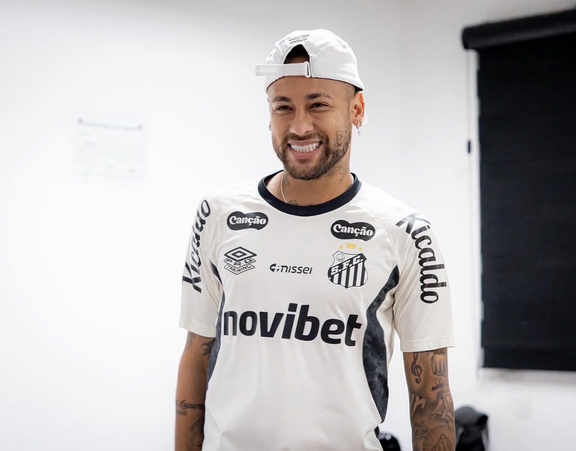 bruna tweet media