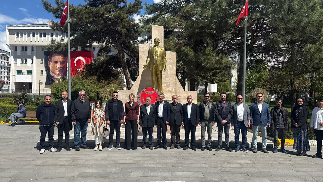 GazetevanC's tweet photo. Bedirhanoğlu: "Halkın iradesine sahip çıkmaya devam edeceğiz"
https://t.co/QNS509tfsD
@herkesicinCHP @CHPVAN_ @bedirhanogluvan https://t.co/uEcv8BzCHg