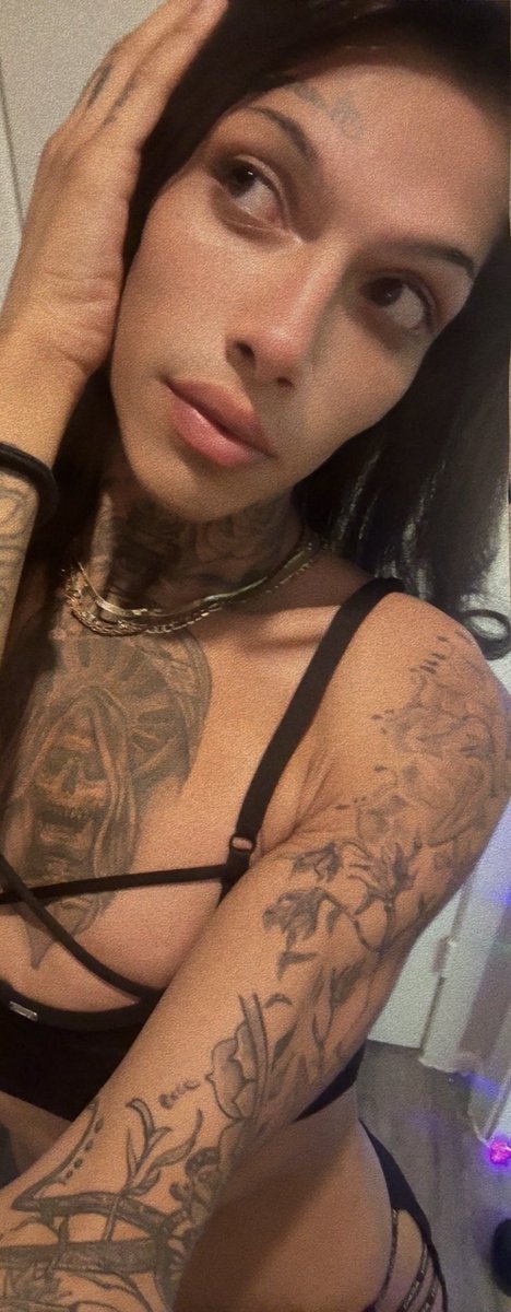 krazyyy210's tweet photo. “ krazyyy “ 🫢 #satx #satxtrans #210baddie https://t.co/bWfgtELk48
