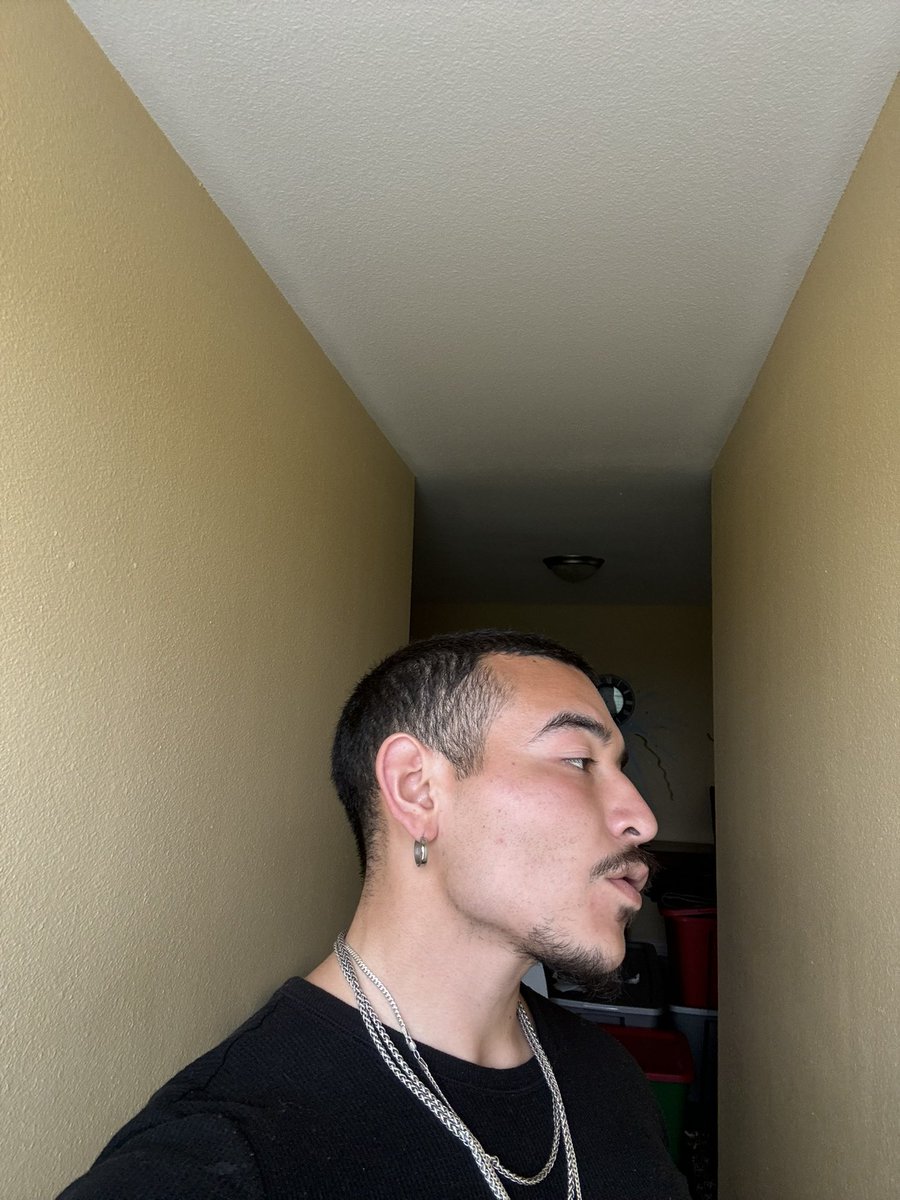 Yeezuspro's tweet photo. 🤞🏽 https://t.co/jjI6ZSF3wt