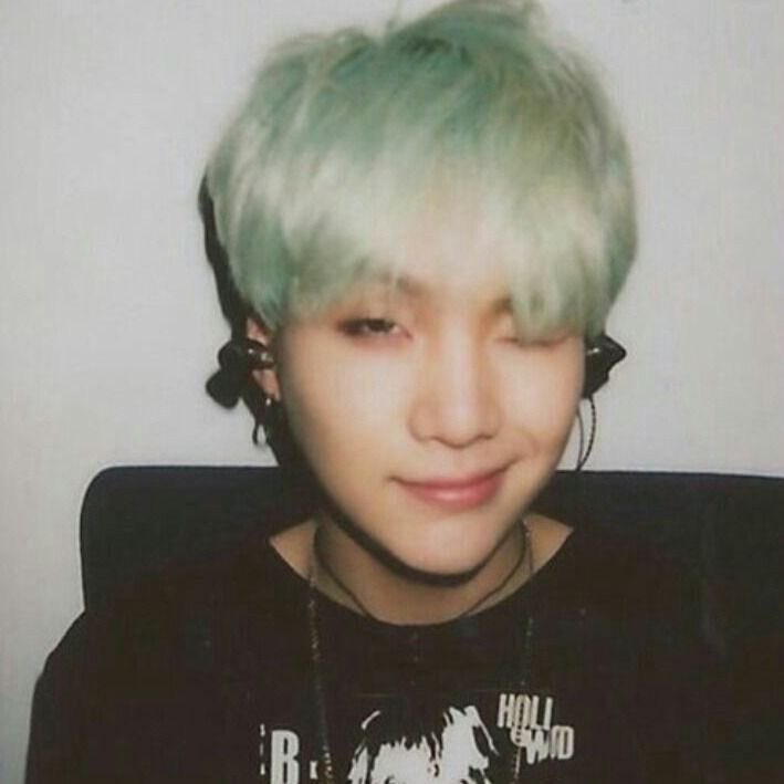 camlovesyoongi's tweet photo. can you believe this was 10 years ago and still nothing has been as iconic as this hair color https://t.co/Y36rDiGRwY