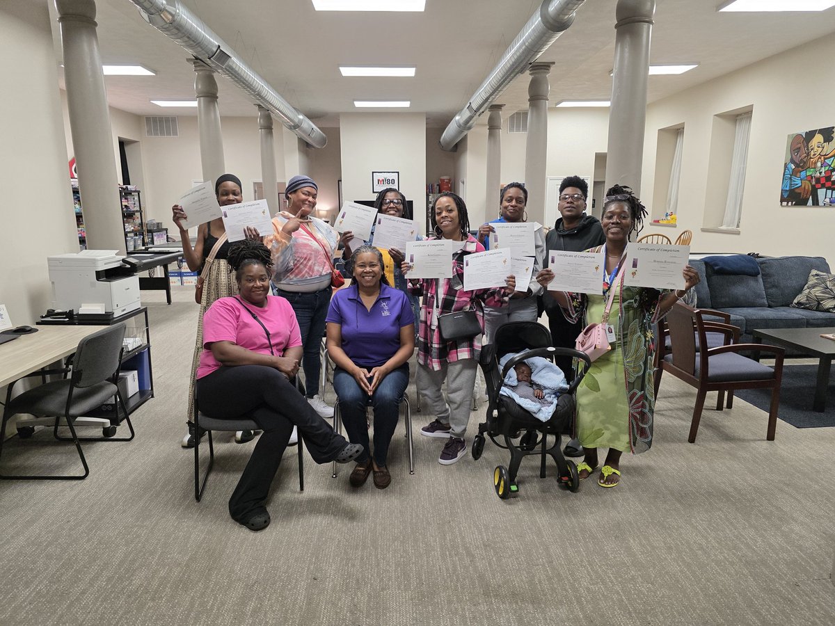 my180yp's tweet photo. 🎉 Congrats to our TOPP parents for completing the Tapping Our Parental Power Workshop! Your commitment to growing stronger families and communities is inspiring. 👏💙 #weempower #livefully #my180yp #stlouis https://t.co/s69WhURQvC