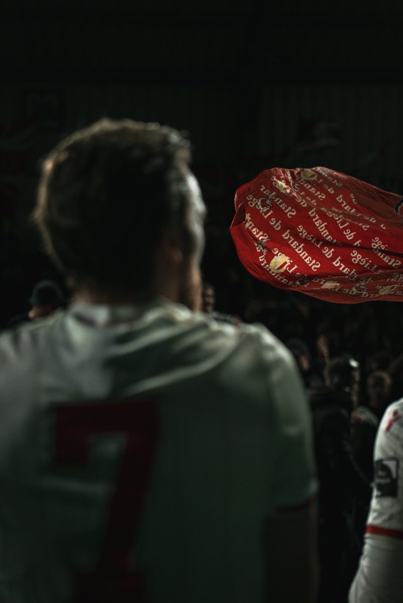 Standard_RSCL's tweet photo. Souriez si vous êtes leaders. 😁 #WESSTA
On se retrouve samedi à la maison pour clôturer ces Playoffs par un choc wallon à ne surtout pas manquer → https://t.co/iRzUuN8dot 🎟️ https://t.co/yXfov3d2mt