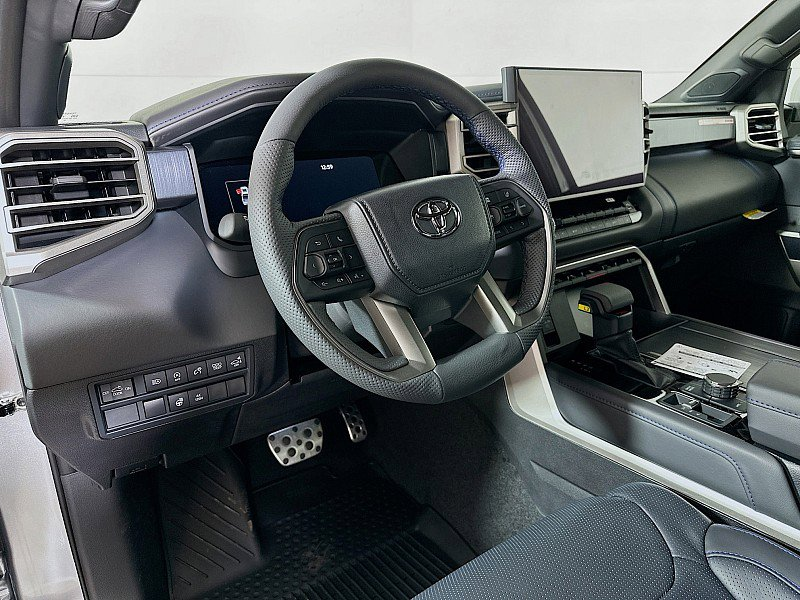 GrahamAutomall's tweet photo. Adventure bigger this summer in a Toyota Tundra. Strong performance and dependable capability help you bring everything you need for every trip. Let us help find your Tundra at Graham Toyota: https://t.co/7gMdB1hBJC https://t.co/WgNxE8SVZE