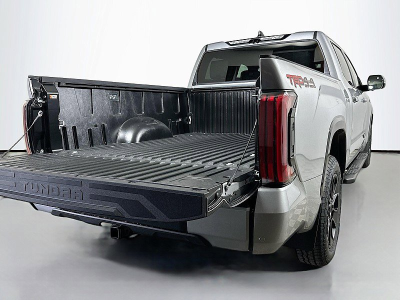 GrahamAutomall's tweet photo. Adventure bigger this summer in a Toyota Tundra. Strong performance and dependable capability help you bring everything you need for every trip. Let us help find your Tundra at Graham Toyota: https://t.co/7gMdB1hBJC https://t.co/WgNxE8SVZE
