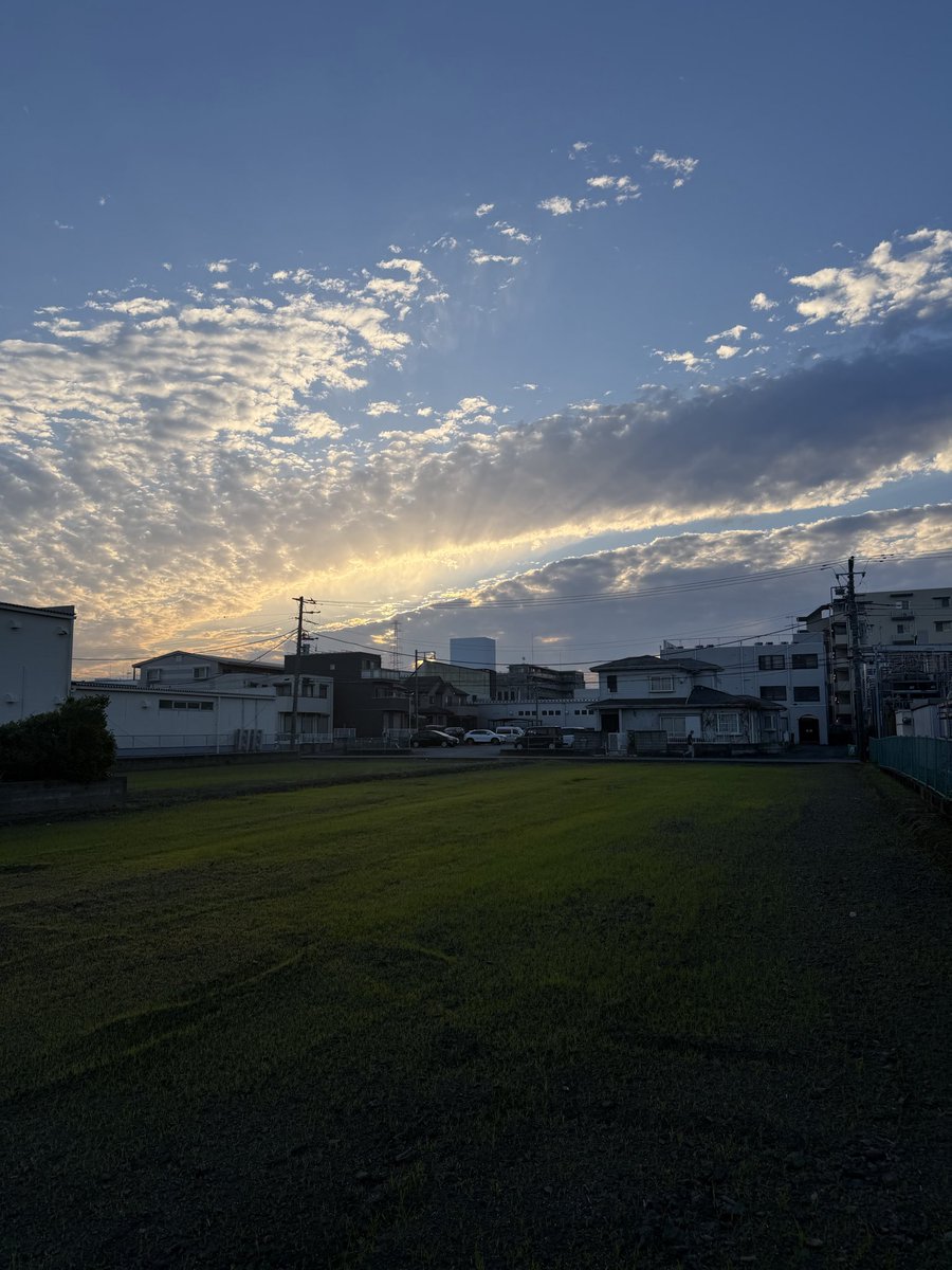 55rodligez's tweet photo. 良き好き朝の空でした😄 https://t.co/ICgkDcequl