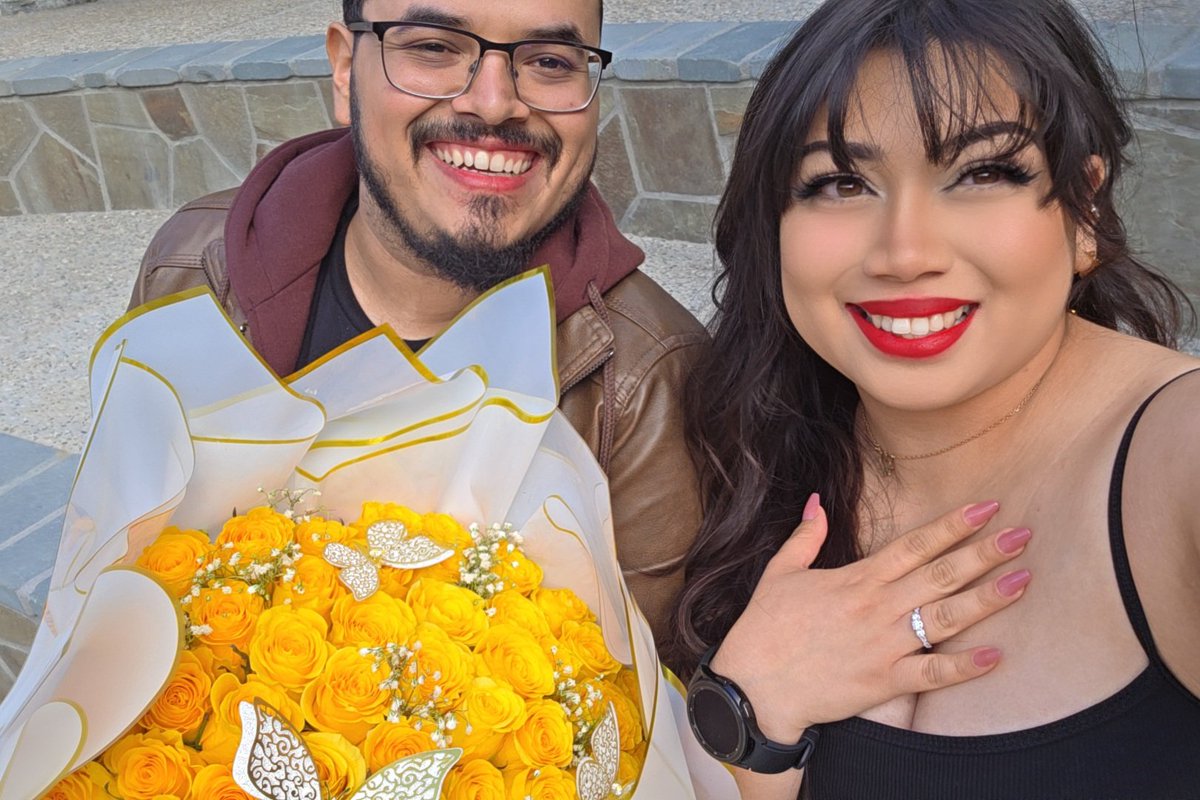 axcaser's tweet photo. Left for a birthday trip and came back engaged 💍 https://t.co/K3mBPHOOBK