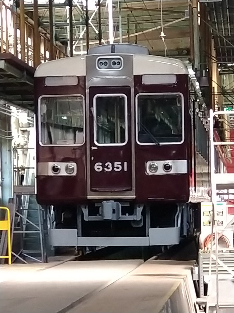 ヤルナ車両 tweet media