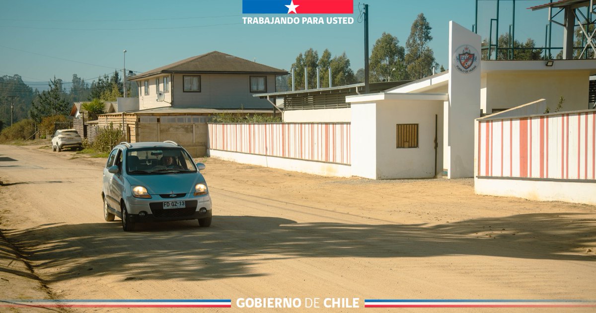MinvuOHiggins's tweet photo. 🚧 Seremi confirma pavimentación de Avenida Marte en Pichilemu.

La obra fue seleccionada en el Llamado 35 de Pavimentos Participativos del Minvu y mejorará la conectividad, seguridad y calidad de vida del sector alto.

#TrabajandoParaUsted #Pichilemu https://t.co/TOQVqxHLfB