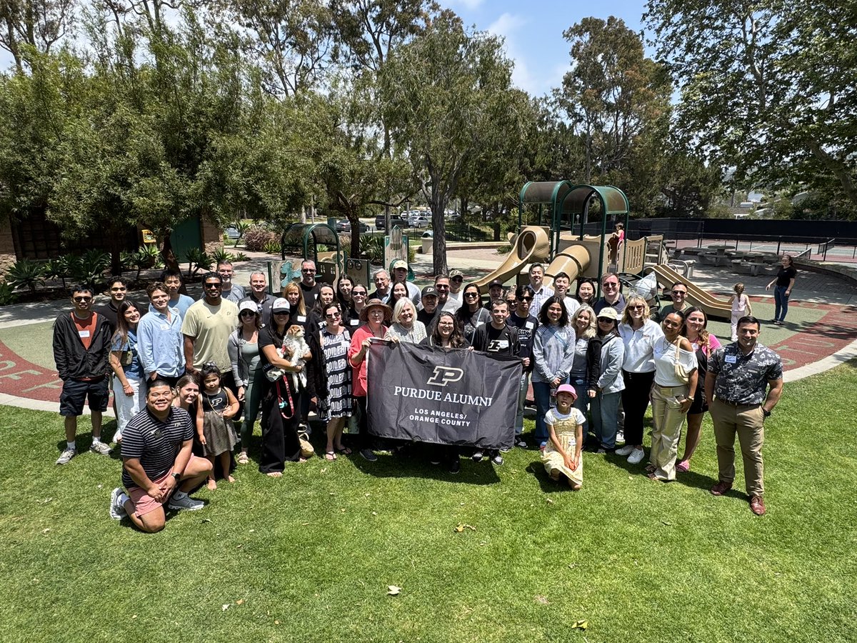 PurdueLAOC's tweet photo. What an amazing Summer Picnic with 100+ SoCal Boilers stopping by! From San Diego to San Francisco, the Purdue Alumni network is strong. We look forward to seeing you all at future events! 🚂🖤💛 https://t.co/3ICZiq9nHh