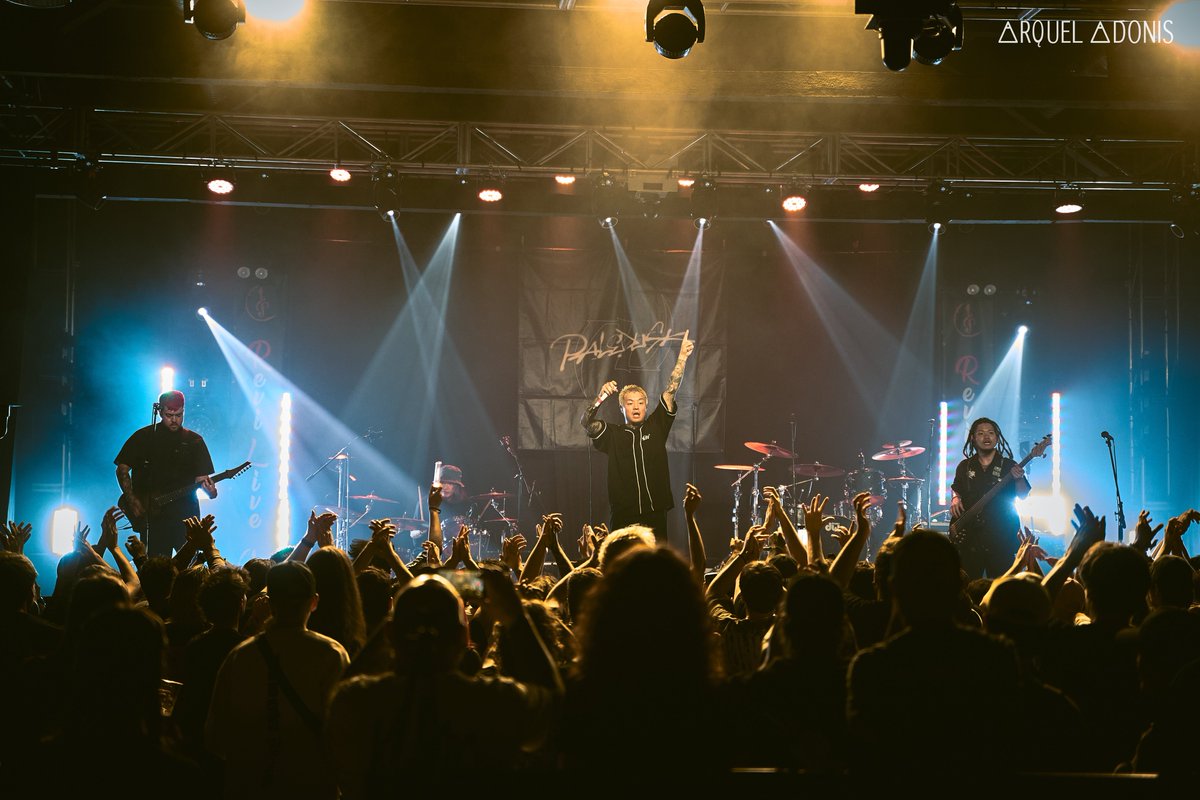 nippongaku's tweet photo. KNOSIS live in Madrid. 🔥
One of the wildest moments of the night.
2/2

📸：@arqueladonis 
@knosis_official @ryokinoshita___ https://t.co/DQAepW4gsV