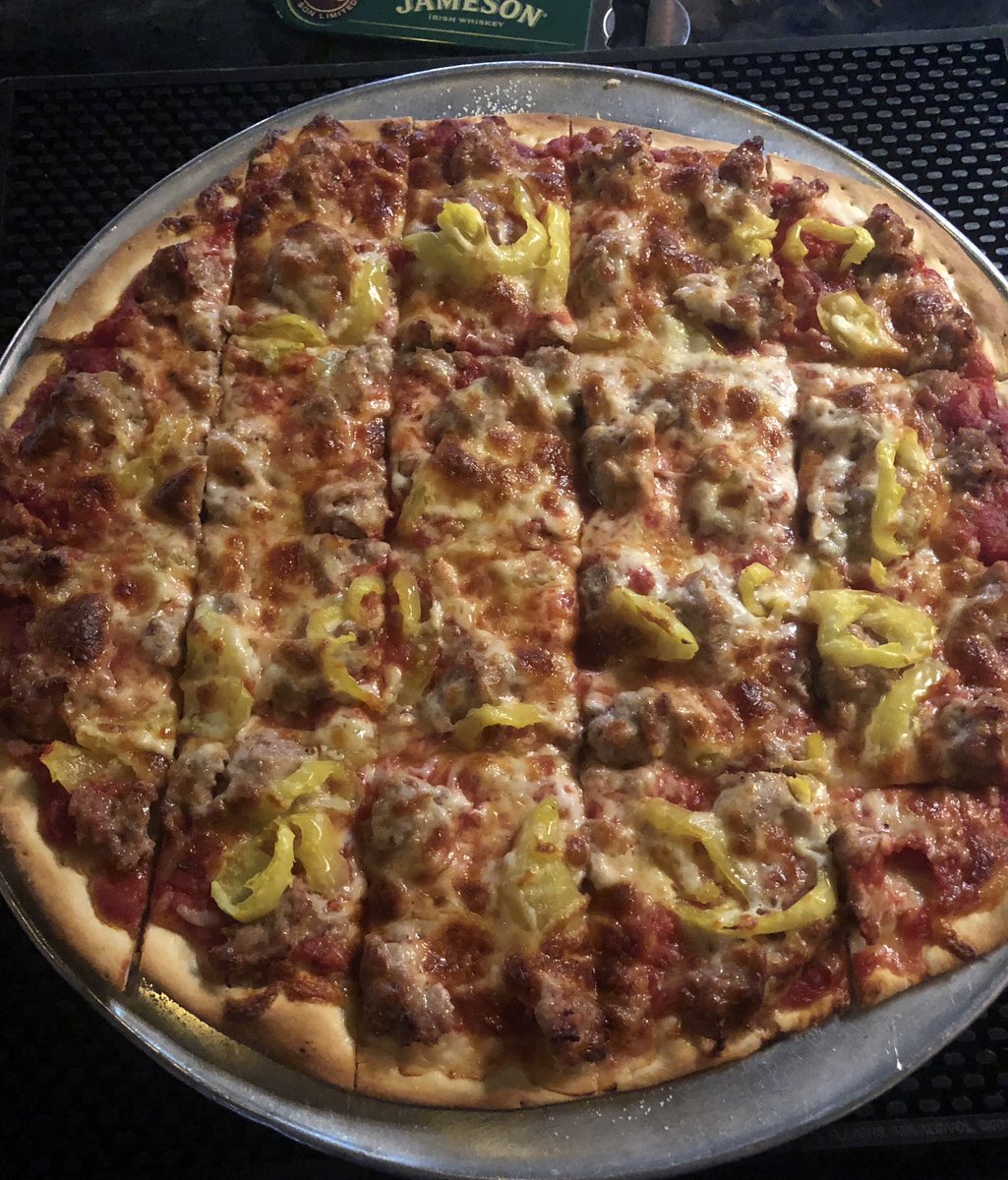exchequerpub's tweet photo. Grab one of our pizzas for dine in or pickup (312-939-5633)!

Use @UberEats or @Grubhub for delivery. https://t.co/jaEGBGTixl