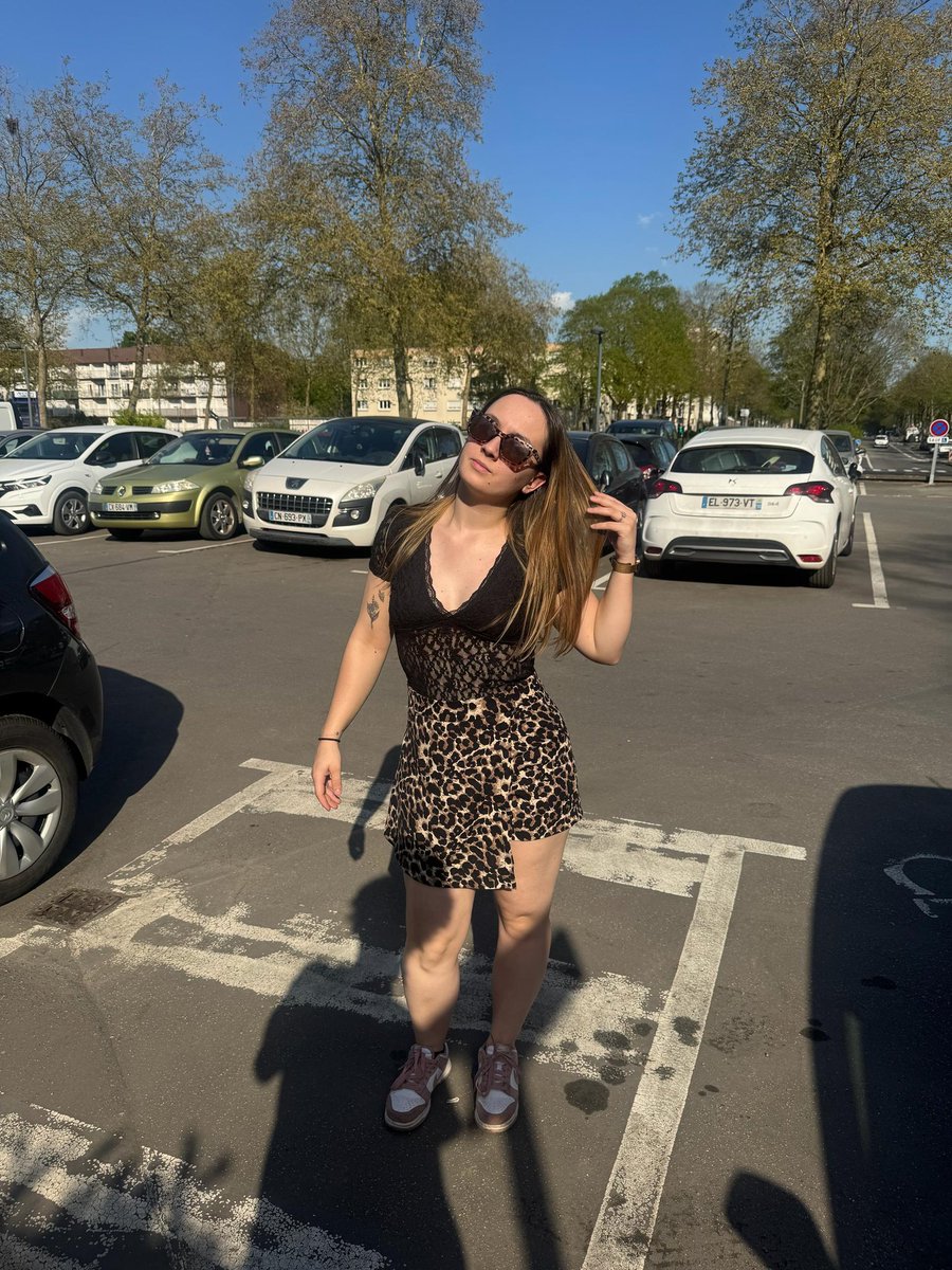 Lola 🦂 tweet media