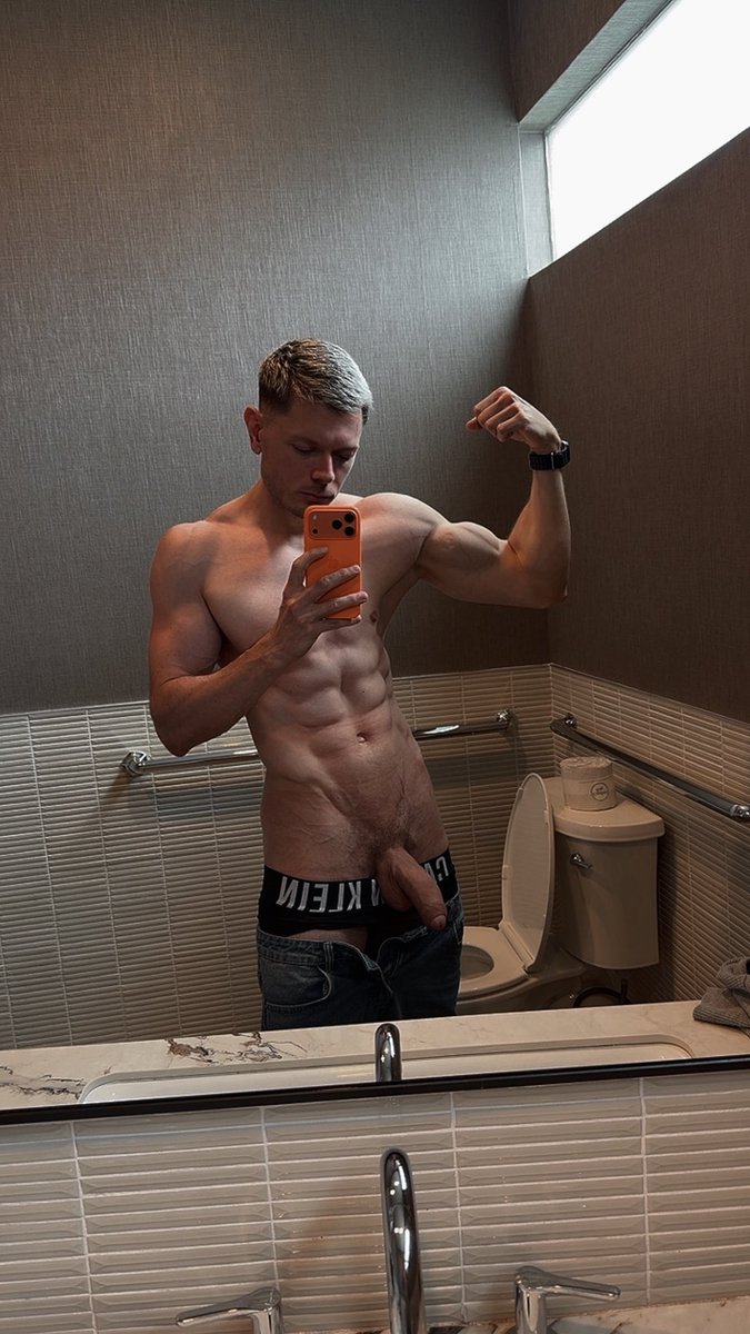 Aaron Hugese tweet media