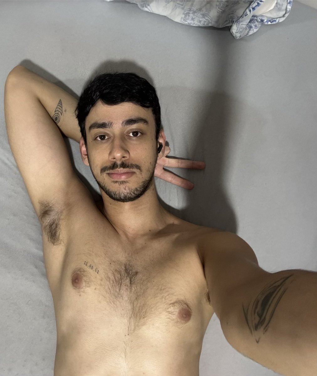 isaqueer tweet media