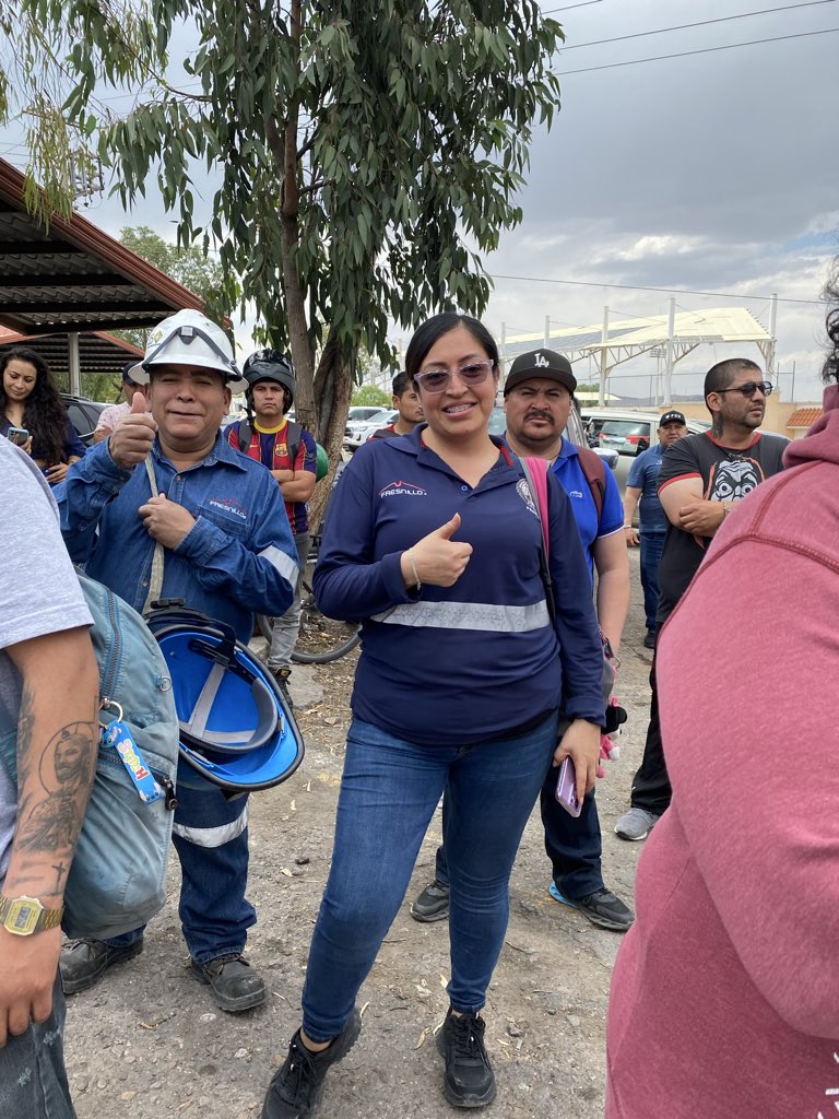 Frenteseccio62's tweet photo. 🔉Con el liderazgo de nuestro secretario general nacional don @CarlosPavonC , seguimos fortaleciendo la unidad y la estabilidad laboral, trabajando con responsabilidad,
#Unidad #EstabilidadLaboral #CarlosPavonCampos #FuerzaSindical #DistritoFresnillo https://t.co/6i4e9DmTVC