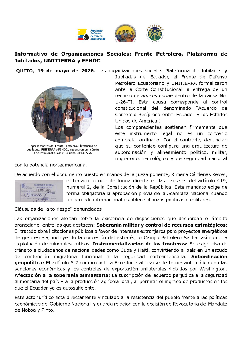 de_petrolero's tweet photo. Organizaciones sociales presentaron ante la Corte Constitucional Amicus Curiae (Causa 1-26-TI) contra el "Acuerdo de Comercio Recíproco con EE.UU.".
No es un simple tratado comercial, sino un pacto de subordinación política, militar y tecnológica. 
Cláusulas de alto riesgo alertadas: Soberanía: Abre licitaciones a intereses extranjeros en áreas estratégicas como el Campo Sacha. Geopolítica: Alineación automática con sanciones de Washington.  Fronteras y Alimentos: Rol de contención migratoria y afectación a la soberanía alimentaria.
El acto se vincula a la resistencia social y al pedido de revocatoria del mandato.
@CorteConstEcu 
#SoberaniaNacional
#LaRevocatoriaVa
@RevocaEC