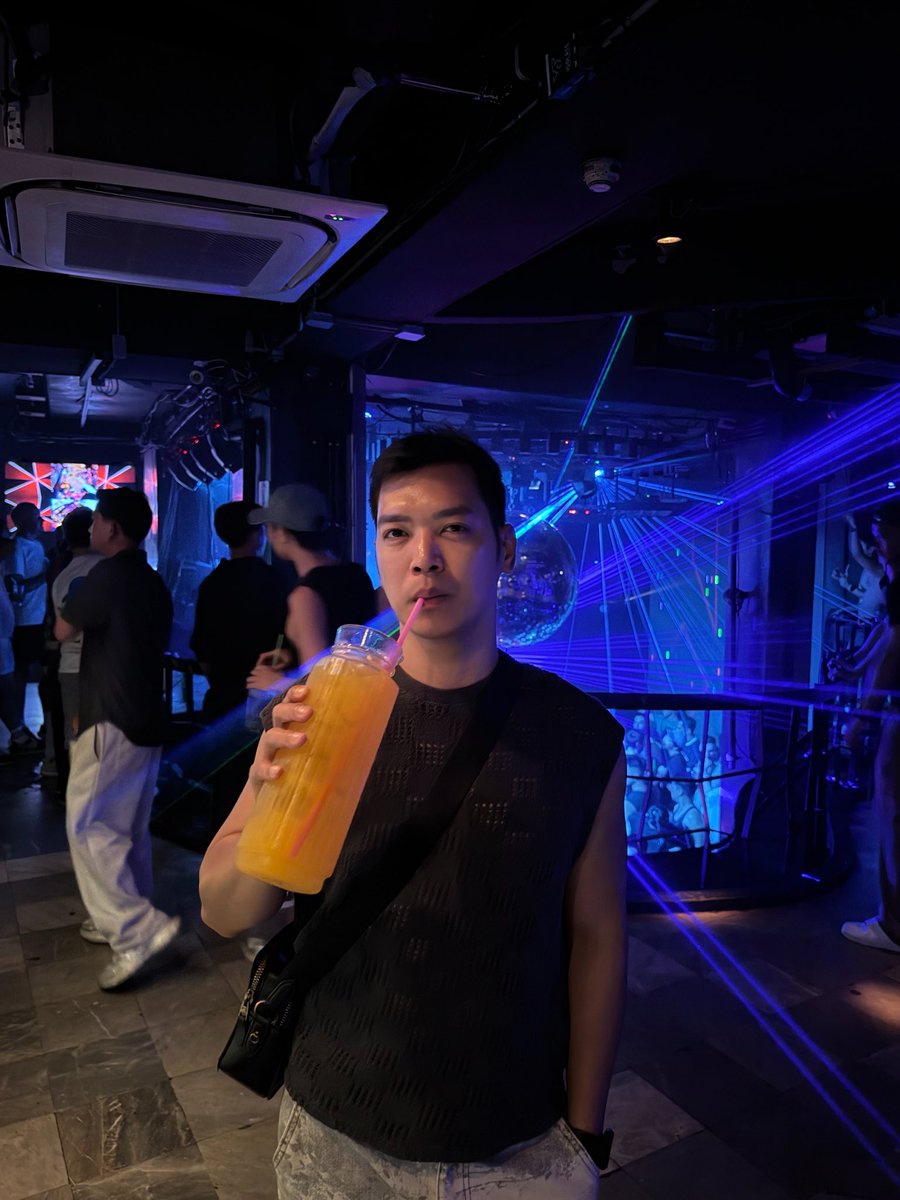 james tweet media