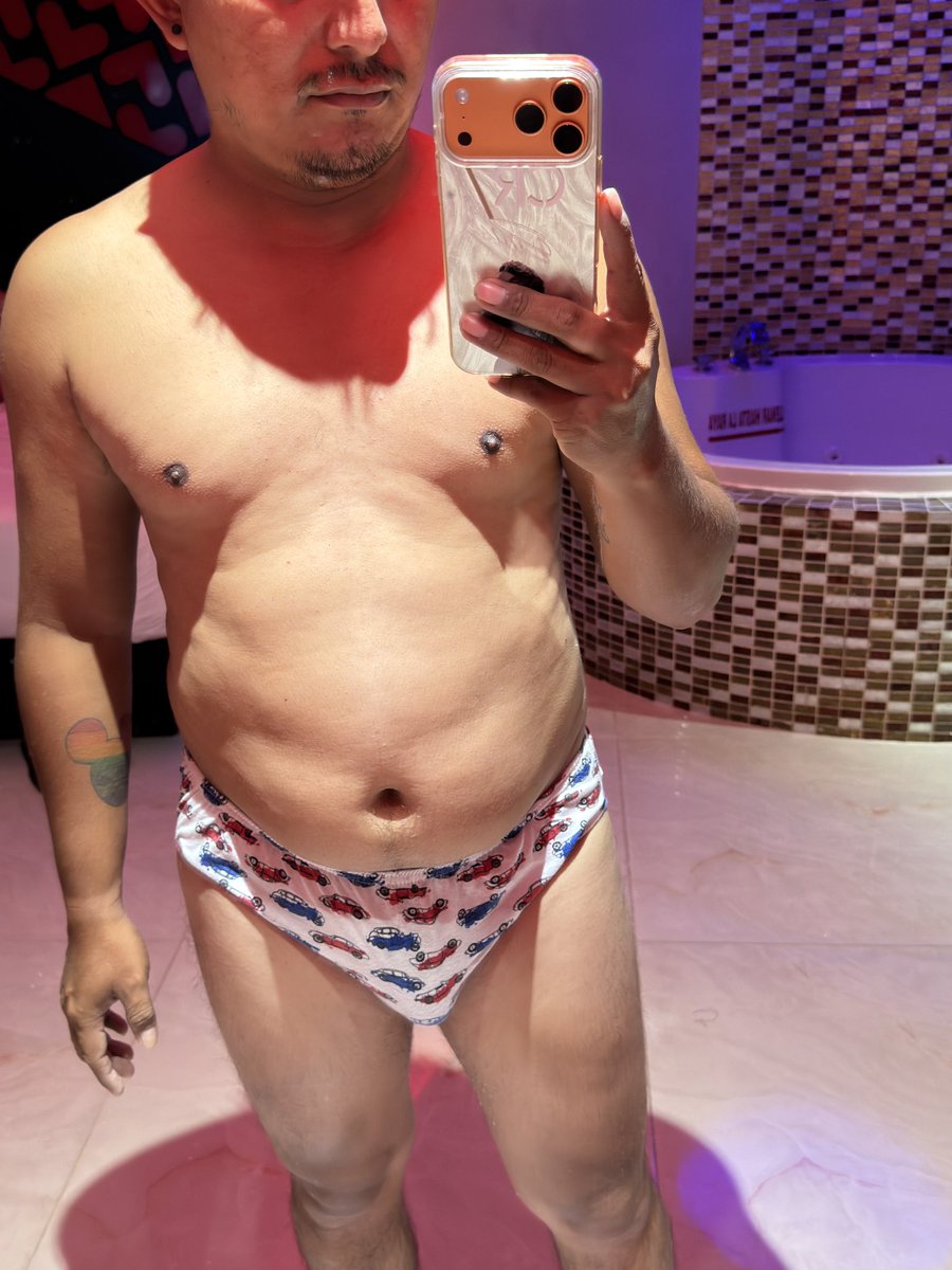 MeTrusas's tweet photo. Martes de trusita  🚗🚙🚗🚙🛻🩲🩲🩲🩲
#Trusa #Bikini #Brief #Slip #calzoncillo #Gay https://t.co/Xwe2Wt25T1