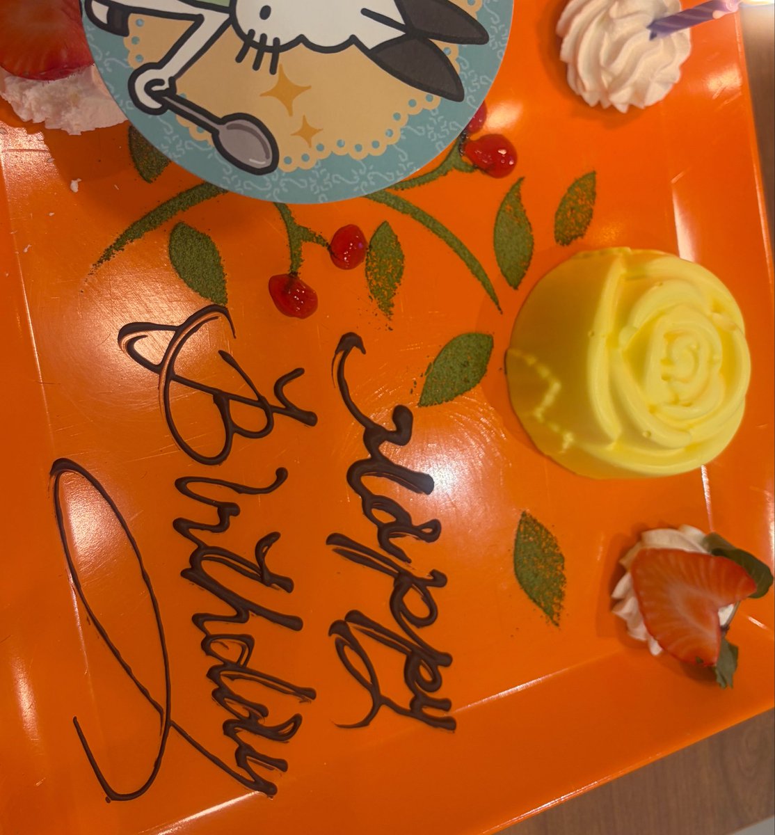 昨晩は息子からの溺れそうな量の嘔吐で誕生日を幕開けました