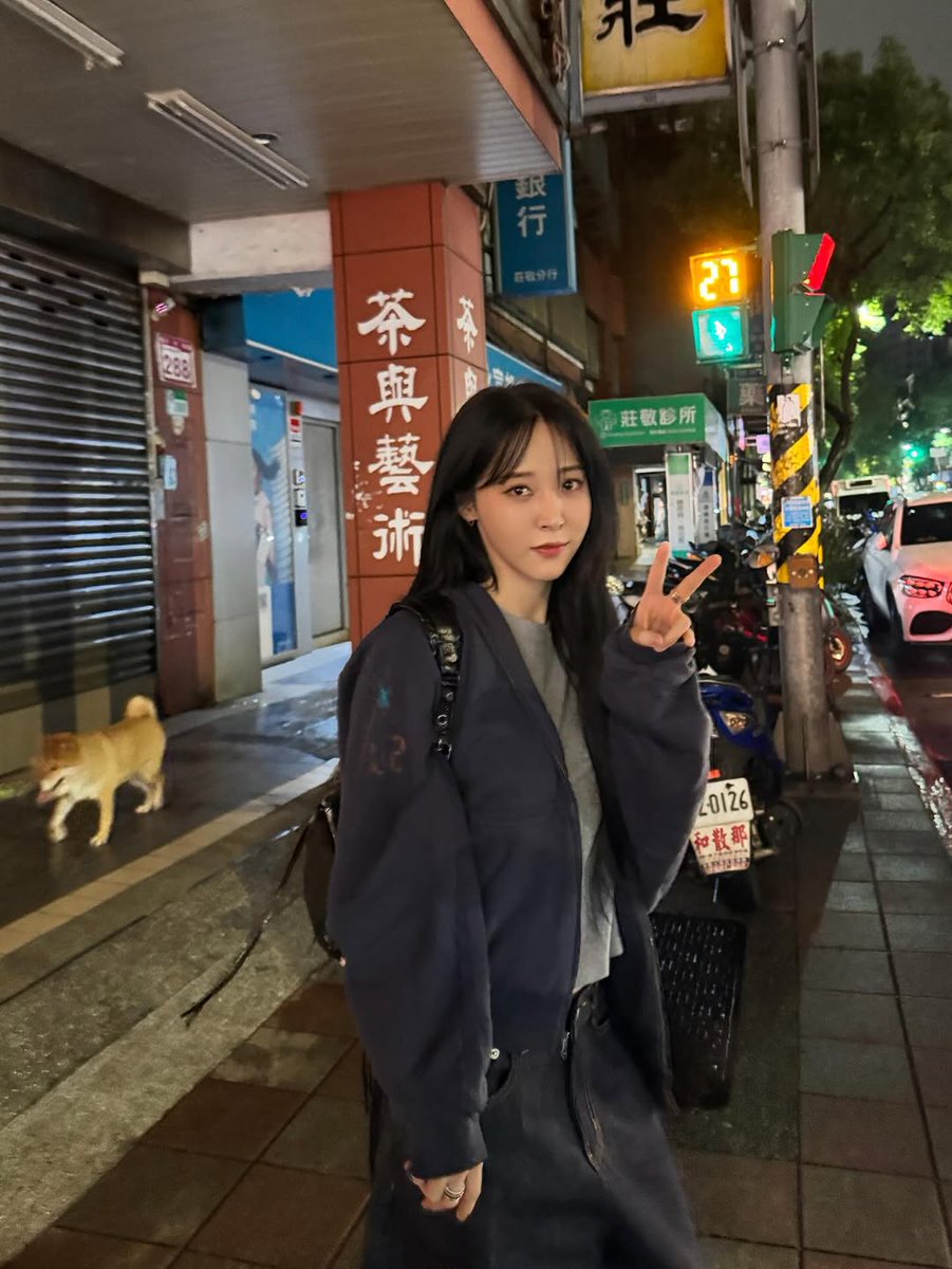 멈머 tweet media